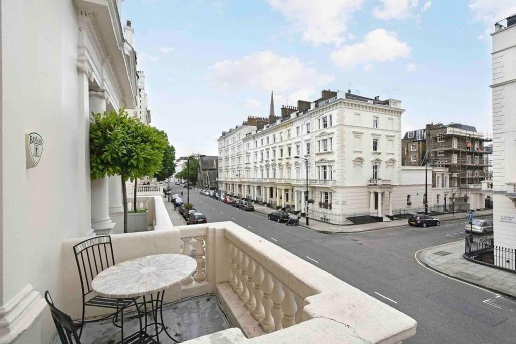 Stunning Grand 2 Bed, 2 Bath Apartment, London Kültér fotó