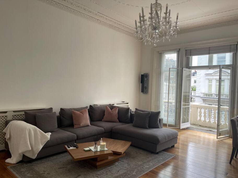 Stunning Grand 2 Bed, 2 Bath Apartment, London Kültér fotó