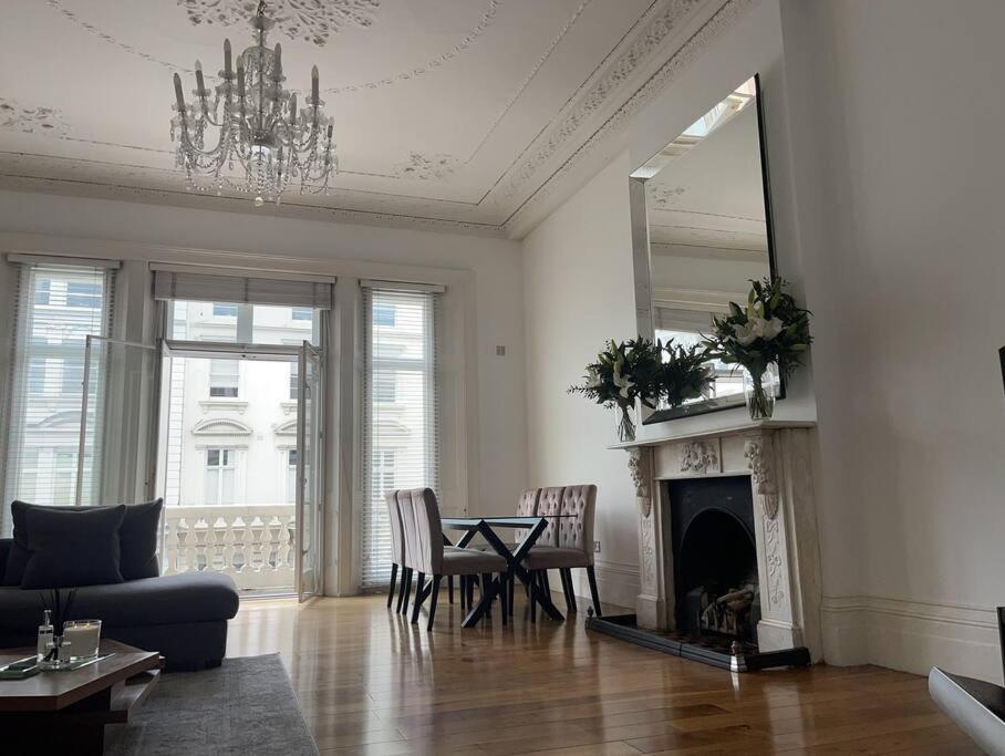 Stunning Grand 2 Bed, 2 Bath Apartment, London Kültér fotó